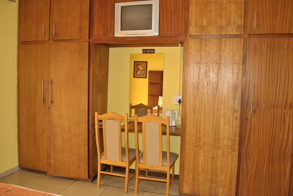 Ethen Guesthouse Polokwane Luaran gambar