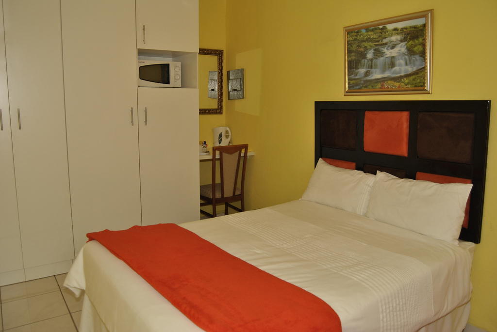 Ethen Guesthouse Polokwane Bilik gambar