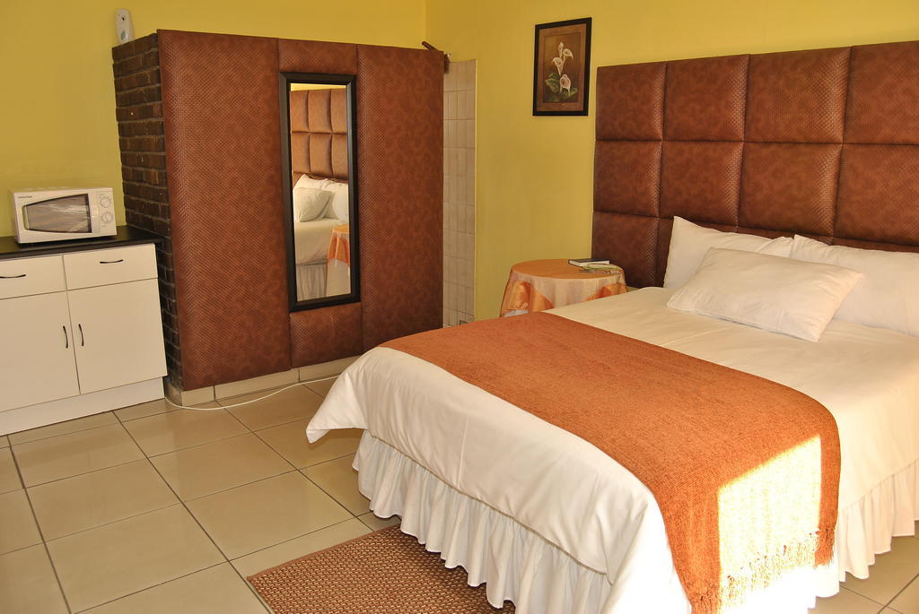 Ethen Guesthouse Polokwane Bilik gambar