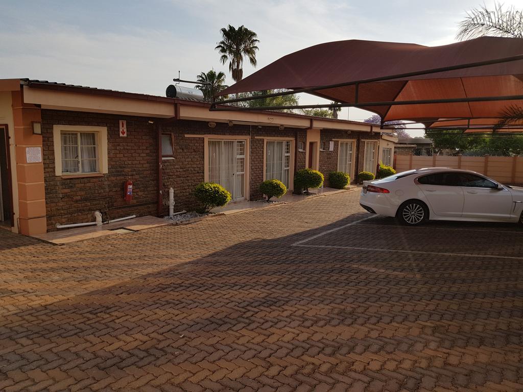 Ethen Guesthouse Polokwane Luaran gambar